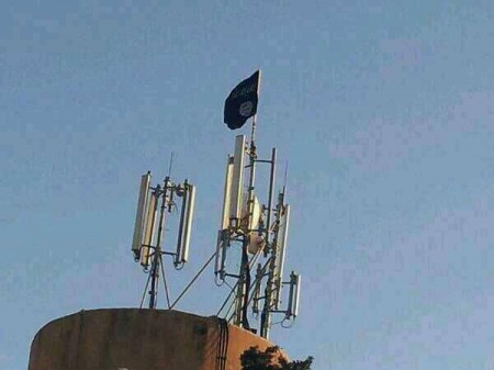 ISIS flag flies over Jarabulus, Syria